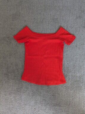 Sezane Red Off-Shoulder Ribbed Crop Top